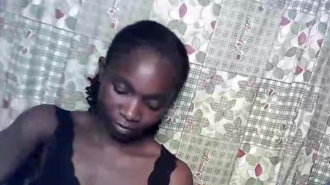 creamyxsugar online show from October 28, 2025, 7:05 pm