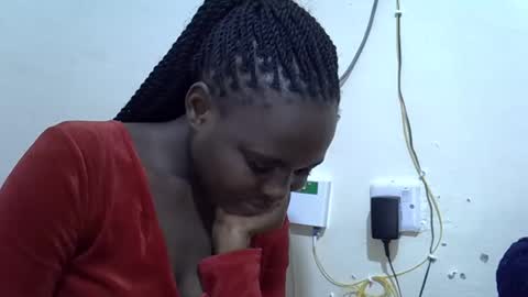 Snapshot of creamyypussyy chatting on October 14, 2025, 9:37 pm creamyypussyy online show from October 14, 2025, 9:37 pm