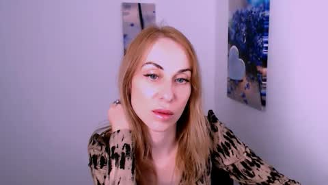 Snapshot of create_your_own_sun chatting on September 27, 2025, 12:21 pm Lera online show from September 27, 2025, 12:21 pm