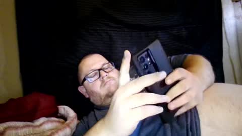 Snapshot of creeeping_death chatting on January 1, 2025, 4:07 am The hopeless romantic online show from January 1, 2025, 4:07 am