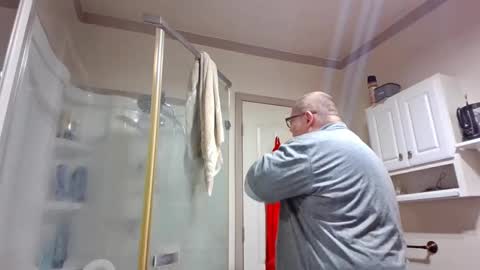 Snapshot of creeeping_death chatting on February 28, 2025, 8:31 am The hopeless romantic online show from February 28, 2025, 8:31 am