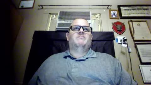 Snapshot of creeeping_death chatting on September 26, 2025, 7:12 am The hopeless romantic online show from September 26, 2025, 7:12 am