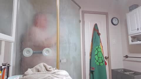 Snapshot of creeeping_death chatting on November 13, 2025, 8:57 am The hopeless romantic online show from November 13, 2025, 8:57 am