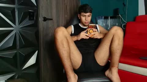 crh58_ online show from November 19, 2025, 9:37 pm