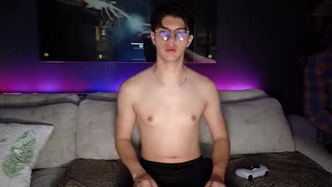 CRHISTIAN online show from April 19, 2026, 1:38 am