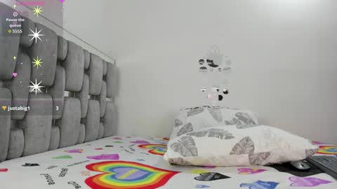 criistal_0 online show from March 10, 2026, 1:32 am