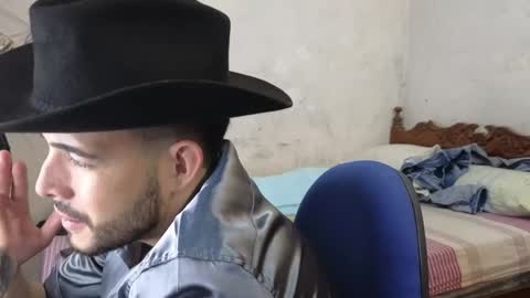 Snapshot of cris_simons chatting on December 20, 2024, 1:58 am cris_simons online show from December 20, 2024, 1:58 am