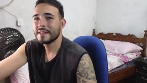 Snapshot of cris_simons chatting on January 17, 2025, 3:45 am cris_simons online show from January 17, 2025, 3:45 am