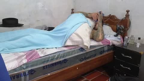 Snapshot of cris_simons chatting on January 25, 2025, 2:37 am cris_simons online show from January 25, 2025, 2:37 am