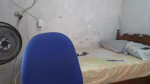 Snapshot of cris_simons chatting on January 27, 2025, 8:17 pm cris_simons online show from January 27, 2025, 8:17 pm