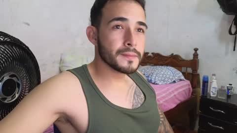 Snapshot of cris_simons chatting on February 6, 2025, 4:21 am cris_simons online show from February 6, 2025, 4:21 am