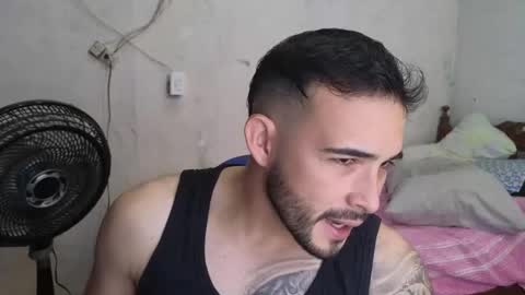 Snapshot of cris_simons chatting on February 12, 2025, 11:20 pm cris_simons online show from February 12, 2025, 11:20 pm