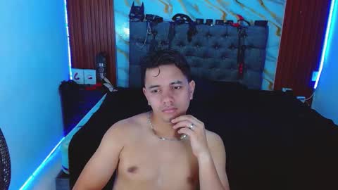 Snapshot of crisandmery chatting on November 30, 2025, 2:26 am CRISANDMERY online show from November 30, 2025, 2:26 am