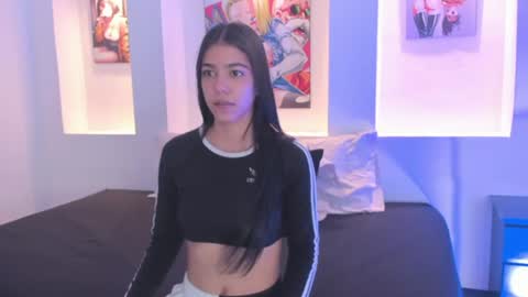 Snapshot of crisle_11 chatting on June 9, 2026, 11:44 am Cris online show from June 9, 2026, 11:44 am
