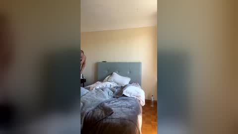 cls online show from April 4, 2026, 12:02 pm