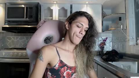 Snapshot of crisozzz chatting on March 2, 2026, 8:48 pm Cristina Onazis online show from March 2, 2026, 8:48 pm