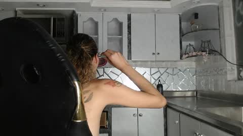 Cristina Onazis online show from April 9, 2026, 12:10 am