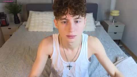 Chris online show from November 12, 2025, 3:12 pm