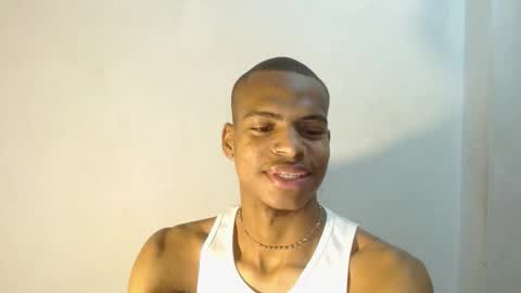 criss_zuri online show from October 11, 2025, 12:04 pm