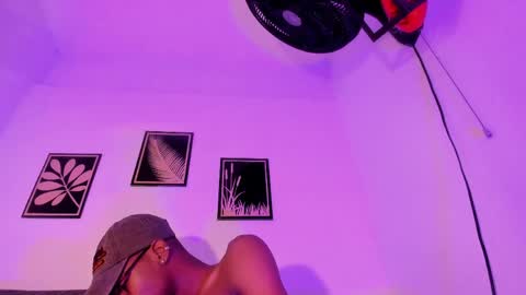 criss_zuri online show from March 24, 2026, 11:59 am