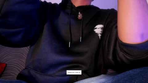 criss_zuri online show from April 18, 2026, 11:58 am