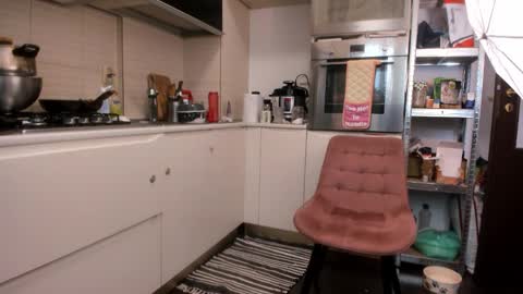 Snapshot of crissnight chatting on February 5, 2025, 2:16 pm Twitter Christinne p online show from February 5, 2025, 2:16 pm