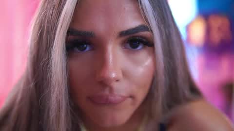 Crissy online show from April 14, 2026, 9:04 am