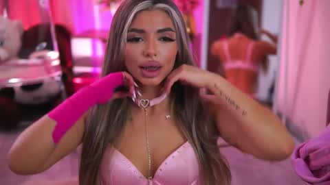 Crissy online show from April 24, 2026, 9:12 am