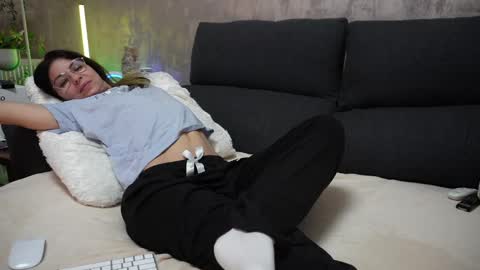 crissy_love online show from February 10, 2025, 11:02 pm