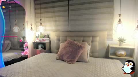 Snapshot of cristal__hot_1 chatting on April 24, 2026, 5:10 am Cristal online show from April 24, 2026, 5:10 am