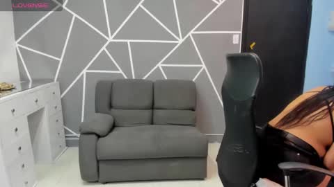 Snapshot of cristal_bobs chatting on November 28, 2025, 4:48 am Cristal online show from November 28, 2025, 4:48 am