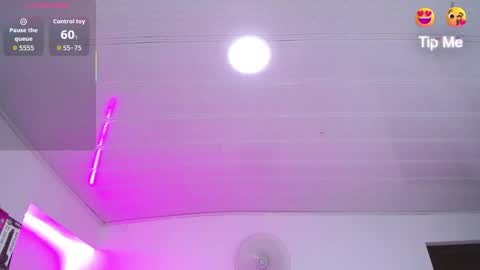 Milena online show from March 13, 2026, 4:08 am