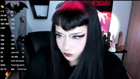 Cris online show from November 19, 2025, 9:59 pm