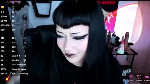 Cris online show from December 2, 2025, 9:21 pm