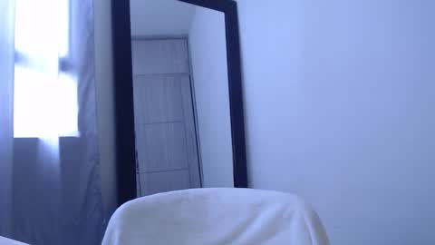 Snapshot of cristal_sexyboobs_ chatting on December 1, 2024, 4:29 pm Cristal  online show from December 1, 2024, 4:29 pm
