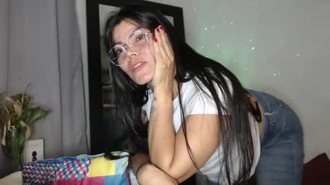 Snapshot of cristal_sexyboobs_ chatting on February 26, 2025, 12:16 am Cristal  online show from February 26, 2025, 12:16 am