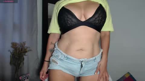 Snapshot of cristal_sexyboobs_ chatting on March 5, 2025, 10:32 pm Cristal  online show from March 5, 2025, 10:32 pm