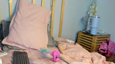 Cristal Cute  online show from January 26, 2025, 5:13 pm