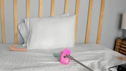 Cristal Cute  online show from March 7, 2025, 3:28 pm