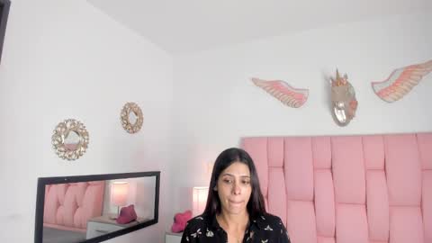 Snapshot of cristalmunez chatting on December 25, 2024, 12:37 pm cristal online show from December 25, 2024, 12:37 pm