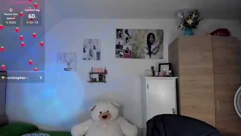 Snapshot of cristalmunez chatting on September 23, 2025, 1:58 pm cristal online show from September 23, 2025, 1:58 pm