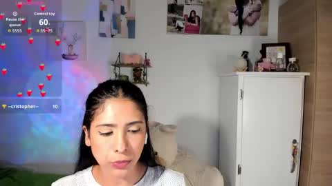 Snapshot of cristalmunez chatting on September 30, 2025, 12:59 am cristal online show from September 30, 2025, 12:59 am