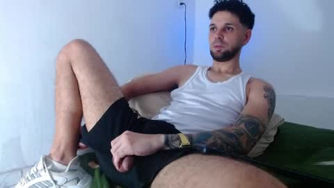 cristianhot125 online show from May 25, 2026, 10:27 pm