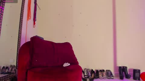 Cristin online show from March 8, 2025, 6:47 pm