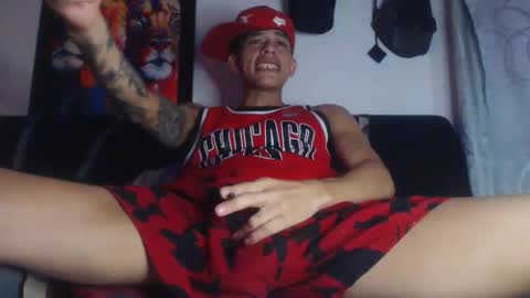 criistofer online show from November 18, 2025, 9:52 pm