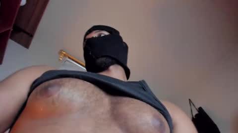 Snapshot of criston_monrrone chatting on October 18, 2025, 5:32 am Criston online show from October 18, 2025, 5:32 am