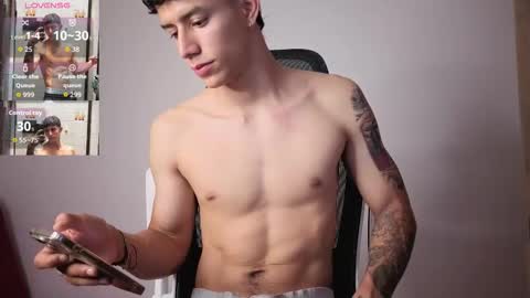 cristopher23  online show from September 26, 2025, 10:08 am