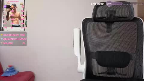 cristopher23  online show from April 19, 2026, 6:10 pm