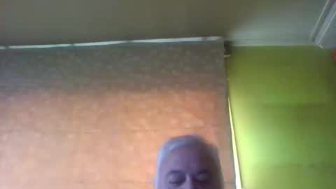 Snapshot of crmperez chatting on December 3, 2024, 6:38 pm crmperez online show from December 3, 2024, 6:38 pm