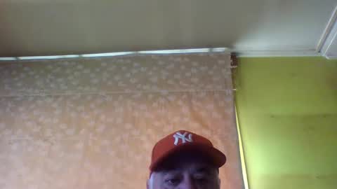 Snapshot of crmperez chatting on March 8, 2025, 7:09 pm crmperez online show from March 8, 2025, 7:09 pm